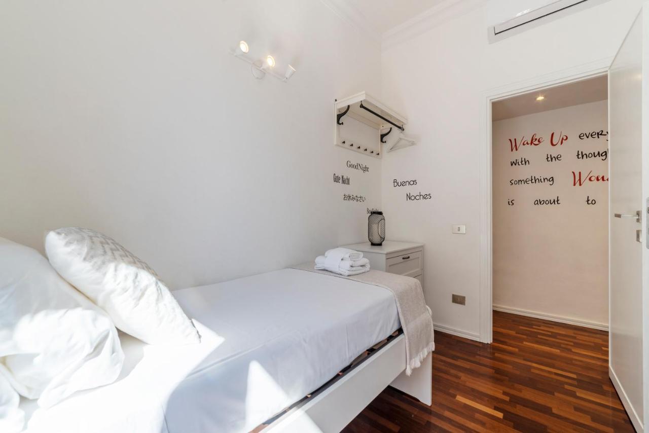 Fontana Di Trevi Design Apartment Rome Exterior photo
